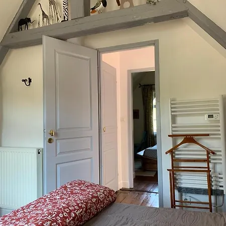 Frühstückspension D'hotes Mon Repos 3*